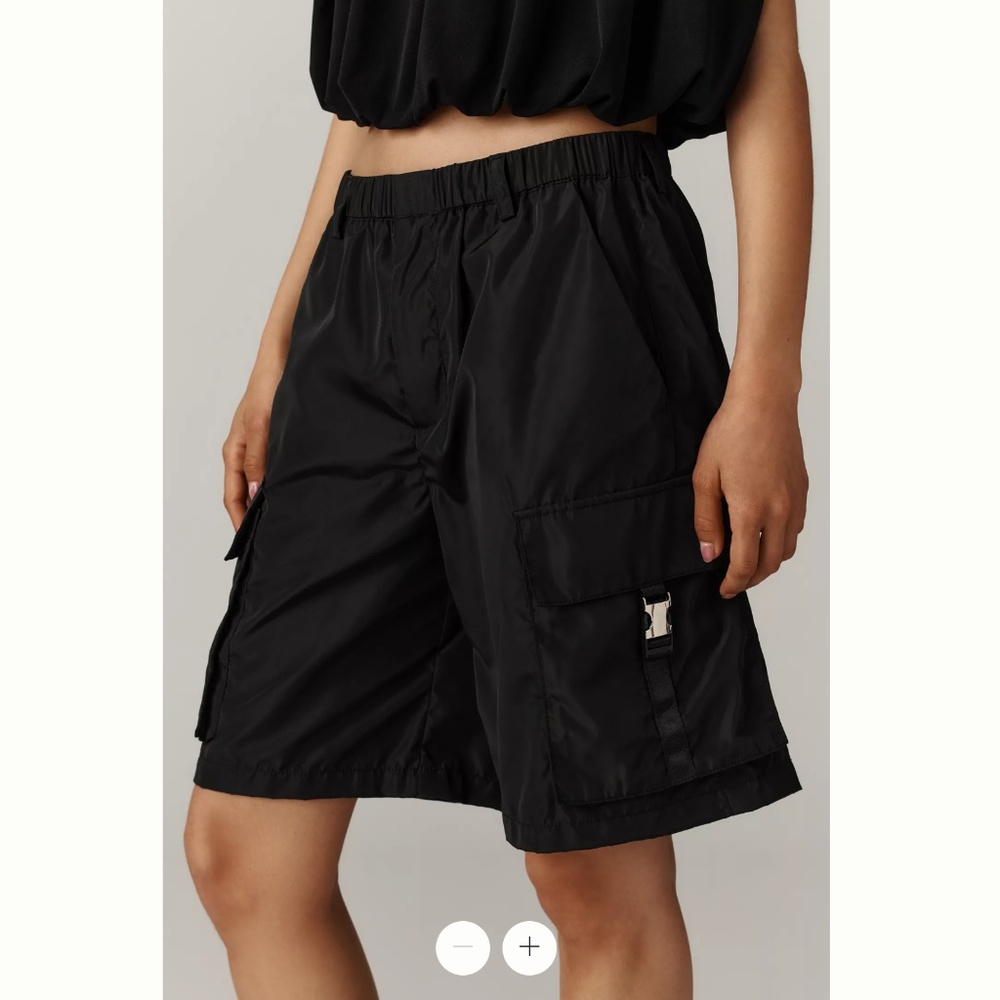 Anthropologie Cargo Shorts- size L